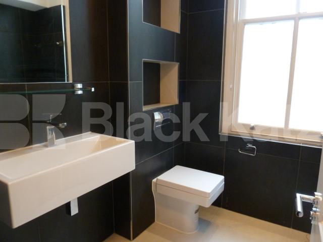 			NEW INSTRUCTION, 2 Bedroom, 1 bath, 1 reception Flat			 Stavordale Road, ISLINGTON,HIGHBURY